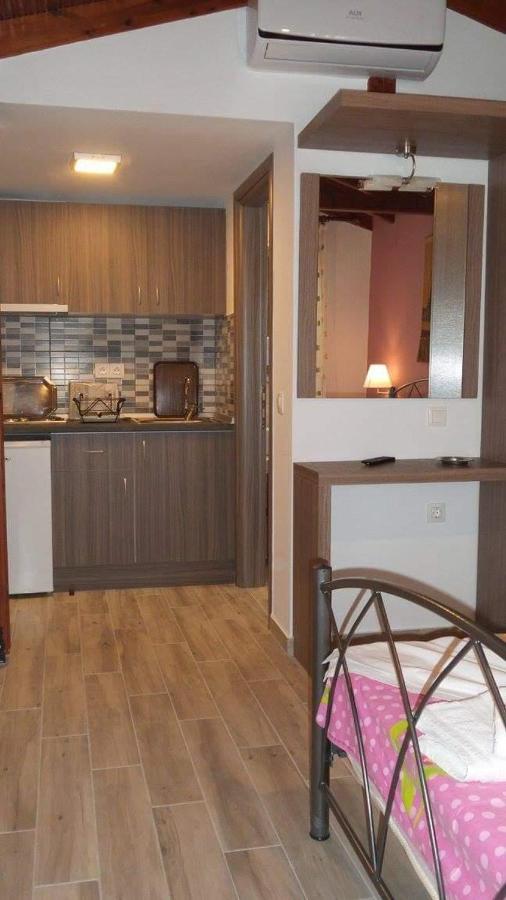 House Roula Hotel Neos Marmaras Eksteriør billede